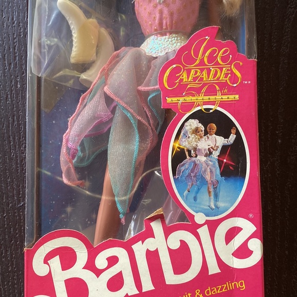 NRFB Vintage 1989 Ice Capades Barbie Doll ⛸ - Picture 4 of 13